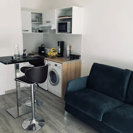 En Residence, Proche De La Avec Parking Gratuit Et 5g *