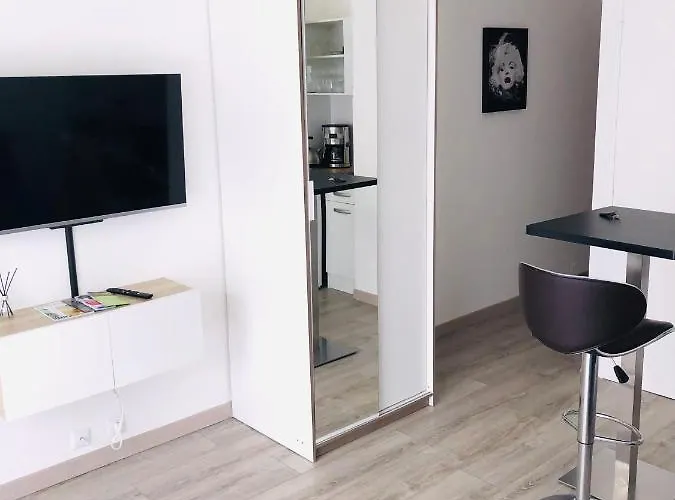 דירה En Residence, Proche De La Avec Parking Gratuit Et 5g *