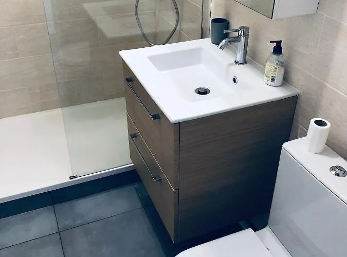 En Residence, Proche De La Avec Parking Gratuit Et 5g *